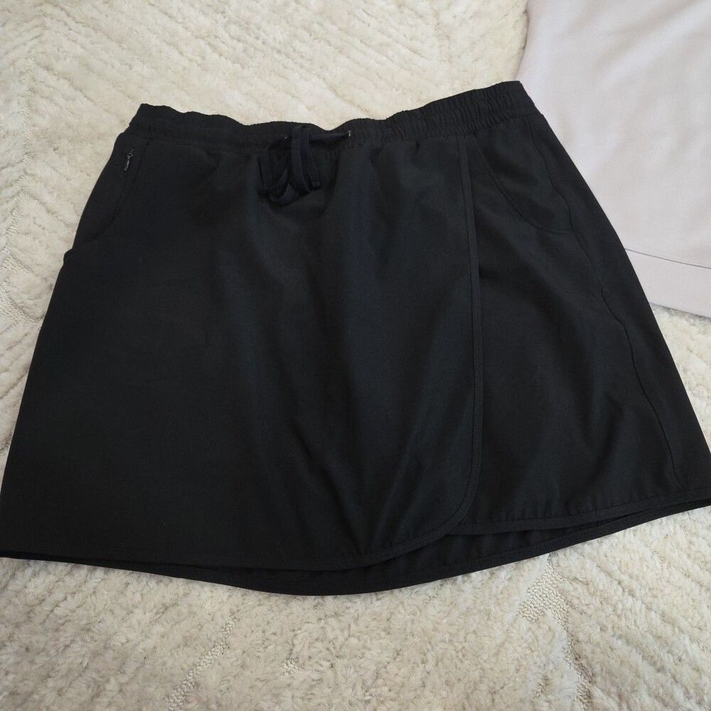 Women's Size 14 Intro Love the Fit  Active Skort With Shorts & Pockets B22